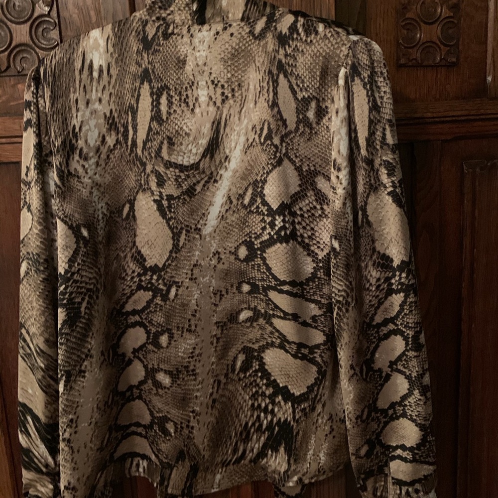 Animal print blouse - Picture 5 of 7